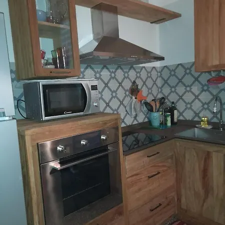 Apartment Cavi Borgo 3 Locali Con Parcheggio E Wifi, A Pochi Passi Dal Mare E Vicino A Sestri Levante Lavagna