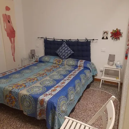 Cavi Borgo 3 Locali Con Parcheggio E Wifi, A Pochi Passi Dal Mare E Vicino A Sestri Levante Apartment