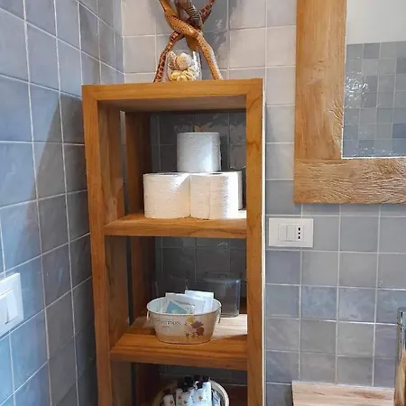 Apartment Cavi Borgo 3 Locali Con Parcheggio E Wifi, A Pochi Passi Dal Mare E Vicino A Sestri Levante